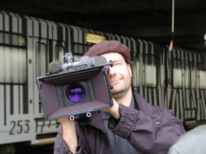 20070106122853-2046-camera-man.jpg
